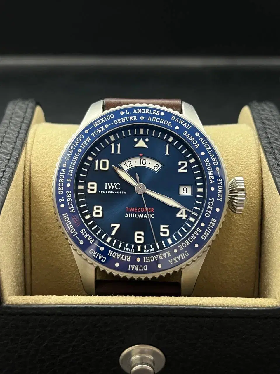 IWC 파일럿워치 타임존 스틸시계 (IW395503)